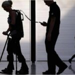 Les exosquelettes en voie de démocratisation - Reportage BBC sur les exosquelettes médicaux