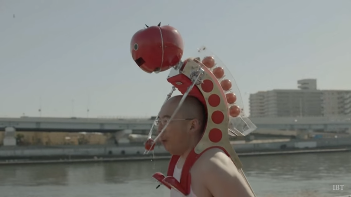 Courir en mangeant des tomates est possible avec Tomatan !