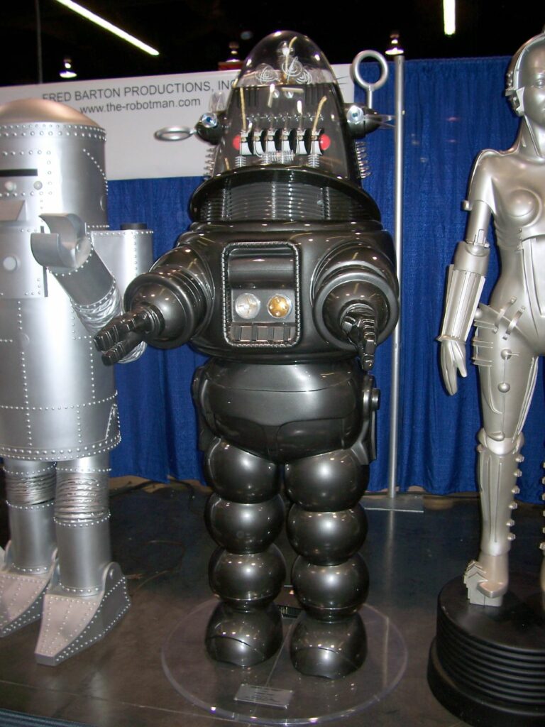 Robby, le célèbre robot de La Planète Interdite - Wikimedia Commons