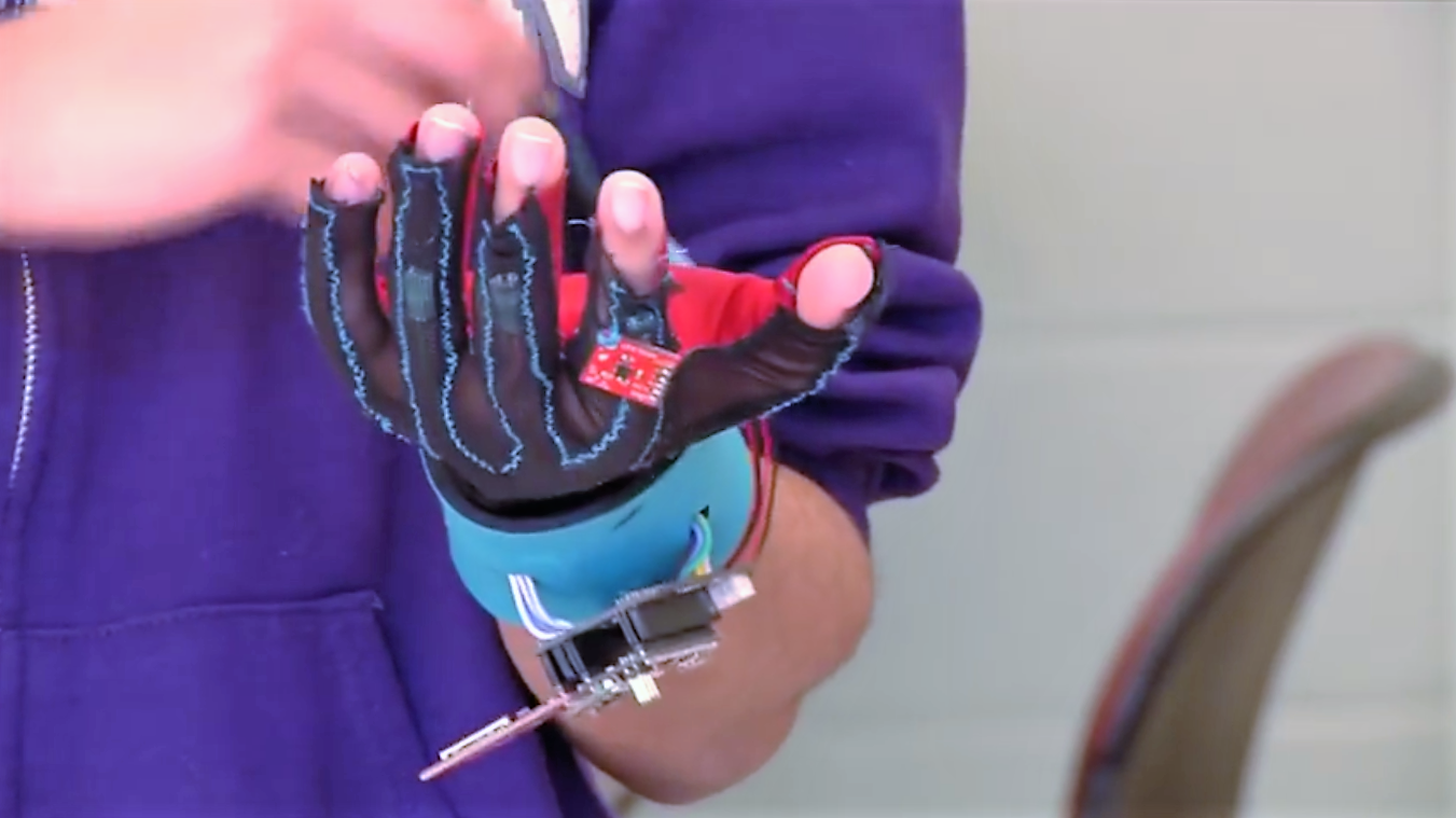 SignAloud, des gants pour traduire le langage des signes