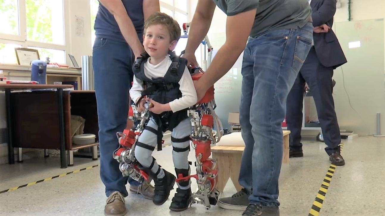Un exosquelette pour les enfants atteints d’amyotrophie spinale