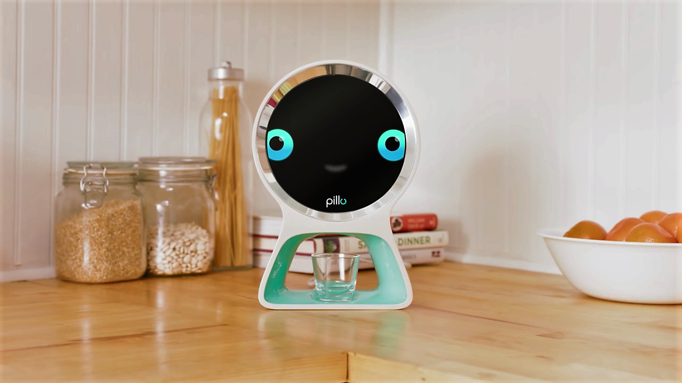 Pillo, un robot communiquant qui gère votre santé