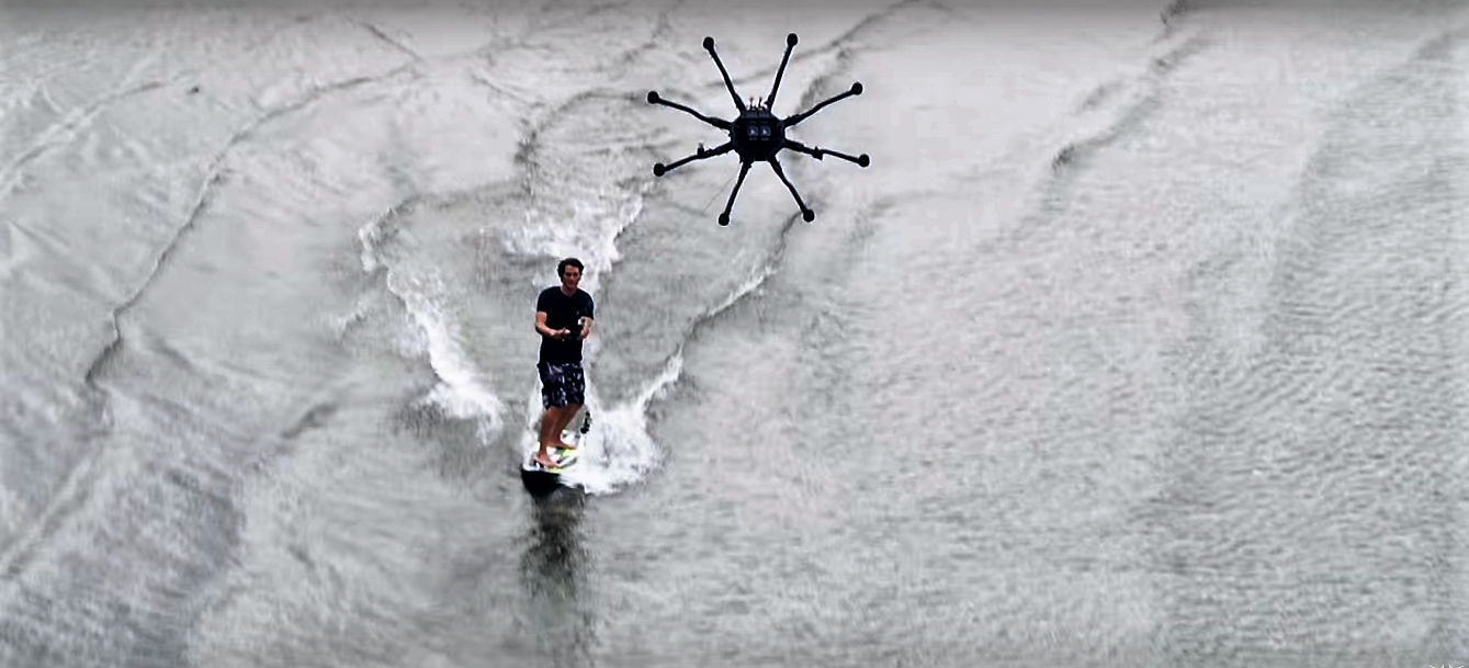 Le drone surfing, le sport du futur ?