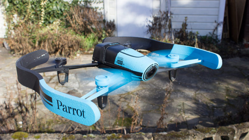 Parrot lance ses programmes de formation aux drones