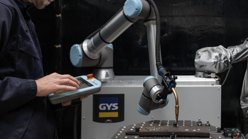 Universal Robots intègre un logiciel du français GYS