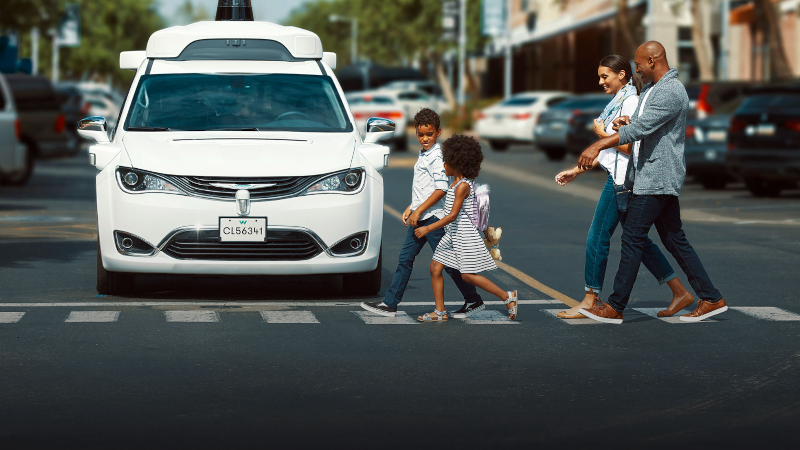 Waymo lance la nouvelle génération de ses taxis autonomes à Phoenix (Etats-Unis)