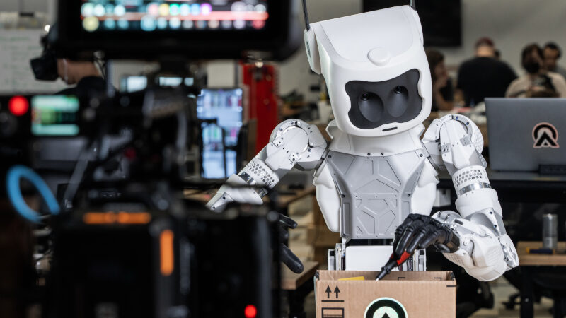 Apptronik vise le million de robots Apollo d’ici 2030