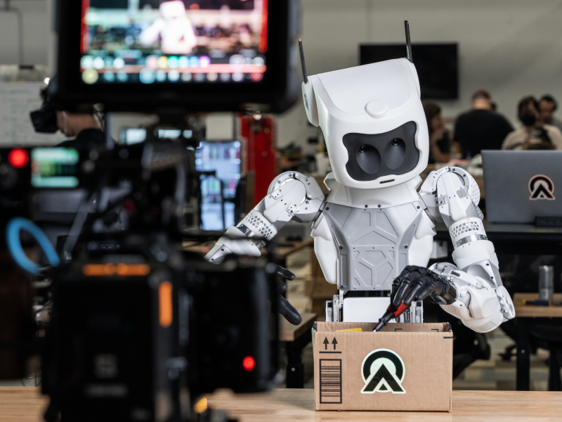 Apptronik vise le million de robots Apollo d’ici 2030