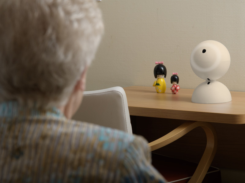 Emobot, un robot pour veiller à l’état émotionnel des personnes âgées