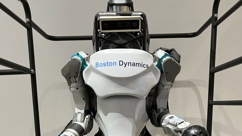 Le robot Atlas au Musée du Luxembourg